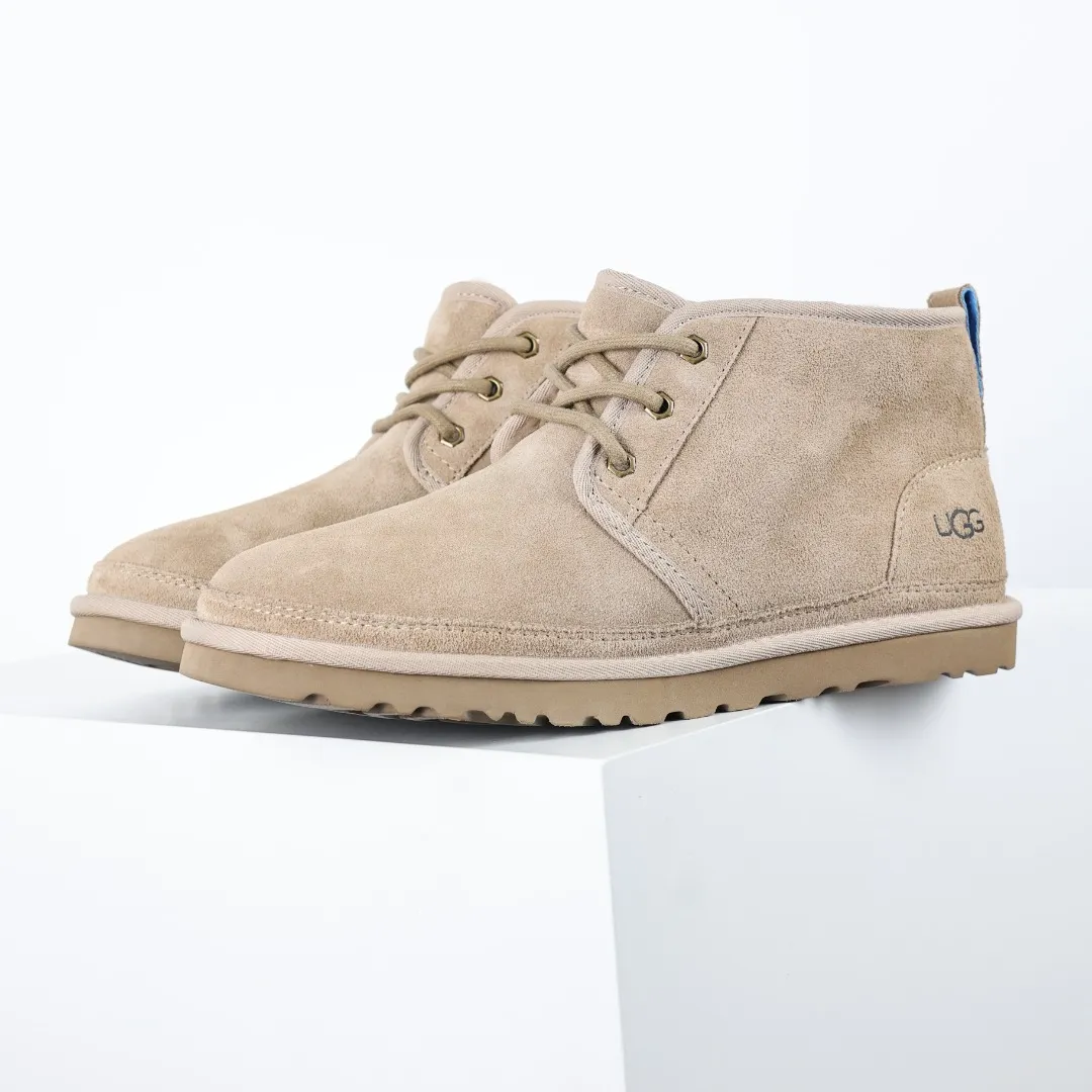 Pick up locally 💰640 Core recommendation with good price It is a very suitable choice for home furnishings. In the new year, uug launched a series of styles, which are partial to the preferences of young consumers and have also moved to the forefront of fashion trends. Shoe body material: water-repellent coated suede upper, 17mm UGGPURE™ implantable wool insole, lightweight non-slip and comfortable rubber outsole, with brand LOGO and trademark. Comes with a full set of packaging. Size: 35 36 37 38 39 40 41 42 43 44